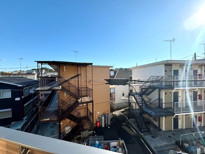 物件内観写真22　(室内からの展望)