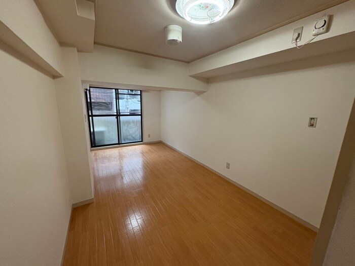 物件内観写真4　(居室)