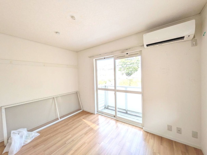 物件内観写真4　(居室)