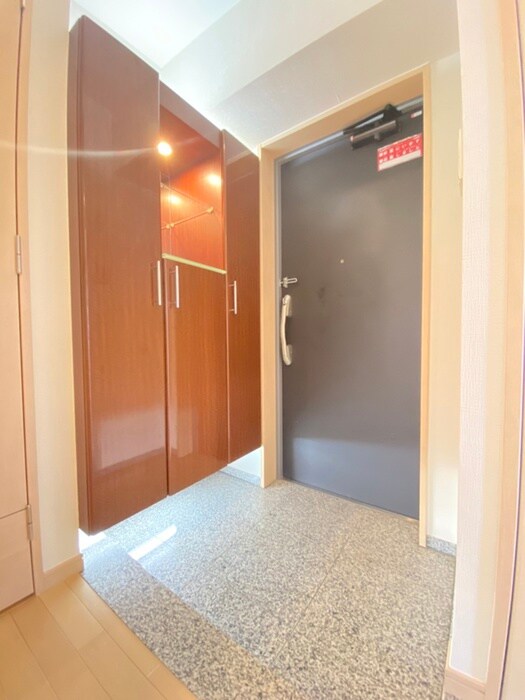 物件内観写真15　(玄関)