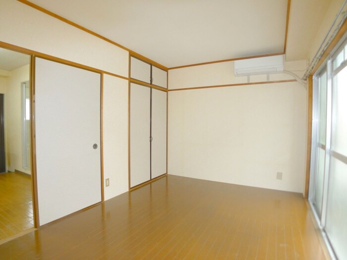 物件内観写真8　(居室)