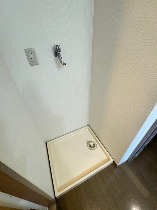 物件内観写真14　(洗濯機置場)