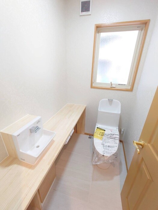 物件内観写真12　(トイレ)