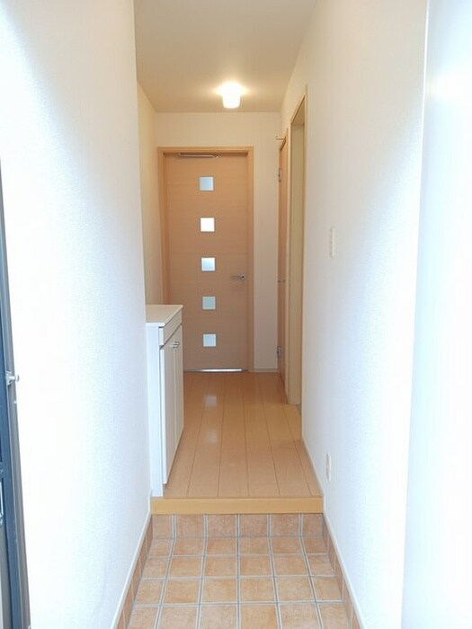 物件内観写真14　(玄関)