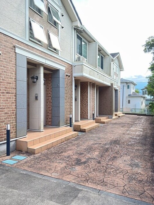 物件内観写真16　(玄関)