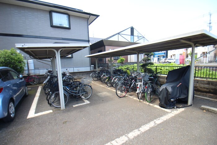 物件外観写真6　(駐輪場)