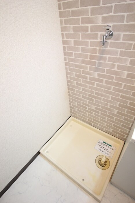 物件内観写真10　(洗濯機置場)