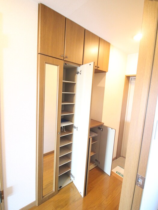 物件内観写真16　(靴箱)