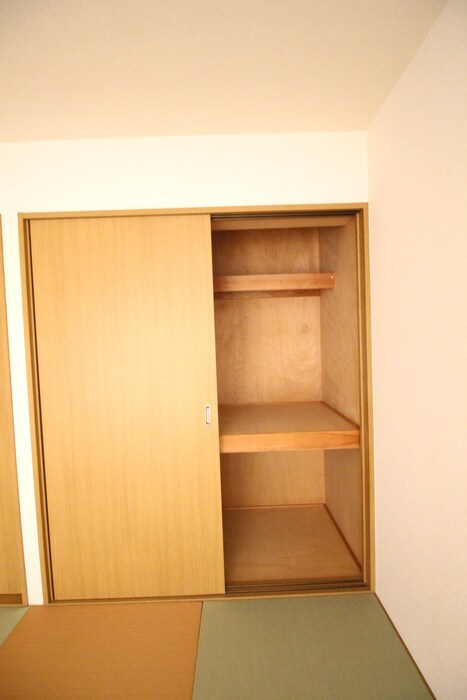 物件内観写真18　(収納)