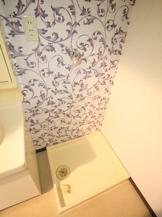 物件内観写真18　(洗濯機置場)