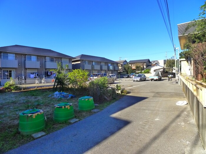 物件外観写真4　(駐車場)