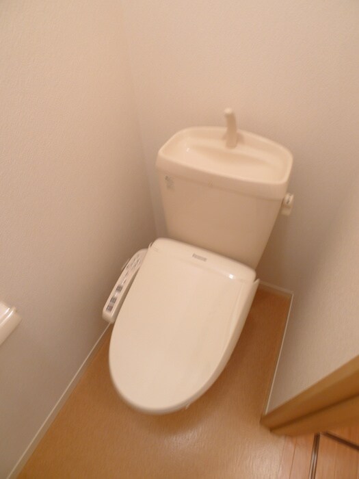 物件内観写真8　(トイレ)