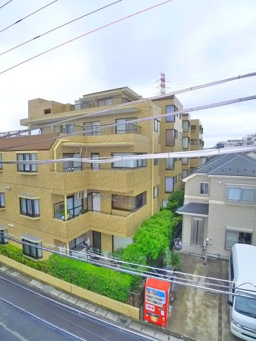 物件内観写真6　(室内からの展望)