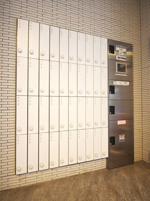 物件外観写真6　(建物設備)