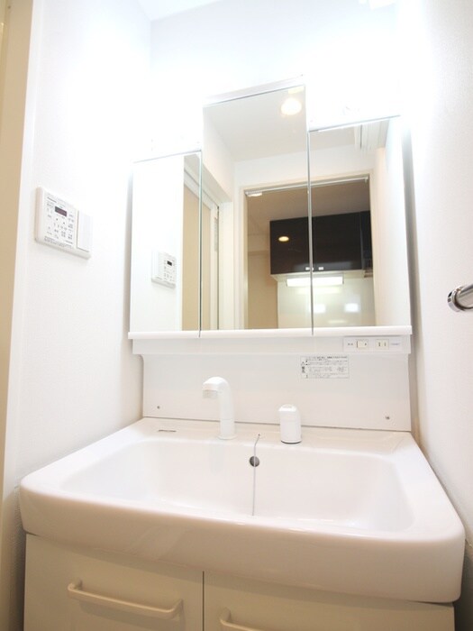 物件内観写真11　(洗面)