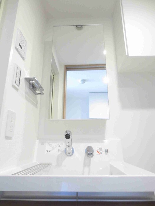 物件内観写真8　(洗面)