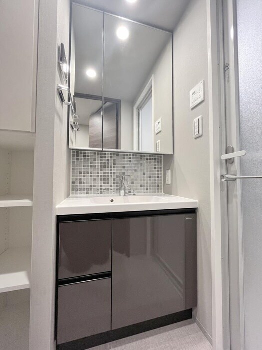 物件内観写真11　(洗面)