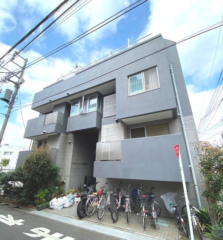 グランシャリオ西新宿外観写真