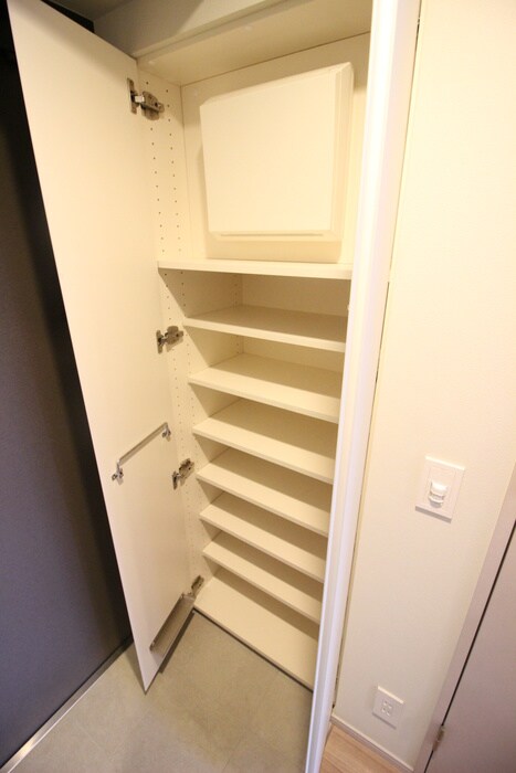 物件内観写真12　(靴箱)