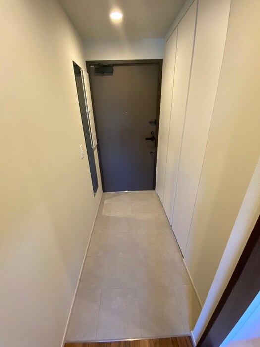 物件内観写真16　(玄関)