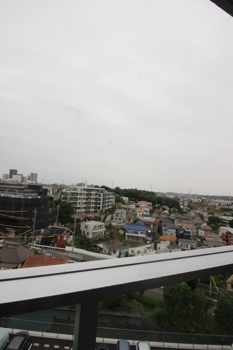 物件内観写真16　(室内からの展望)