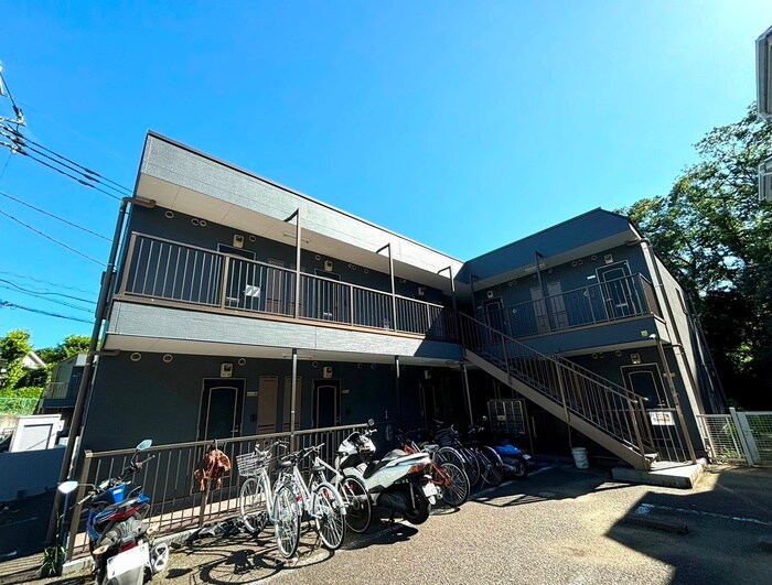 物件外観写真3　(エントランス部分)