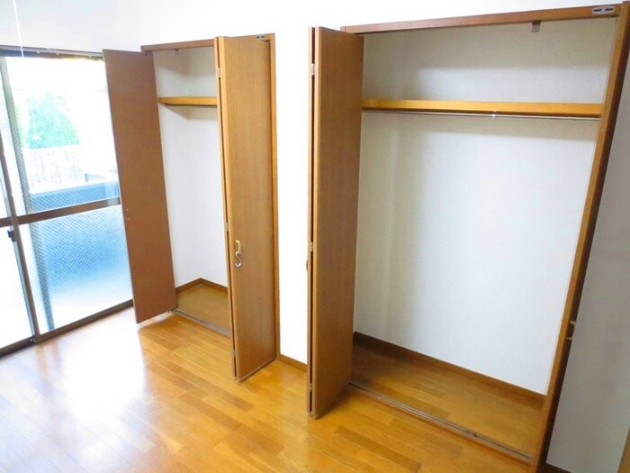 物件内観写真10　(収納)