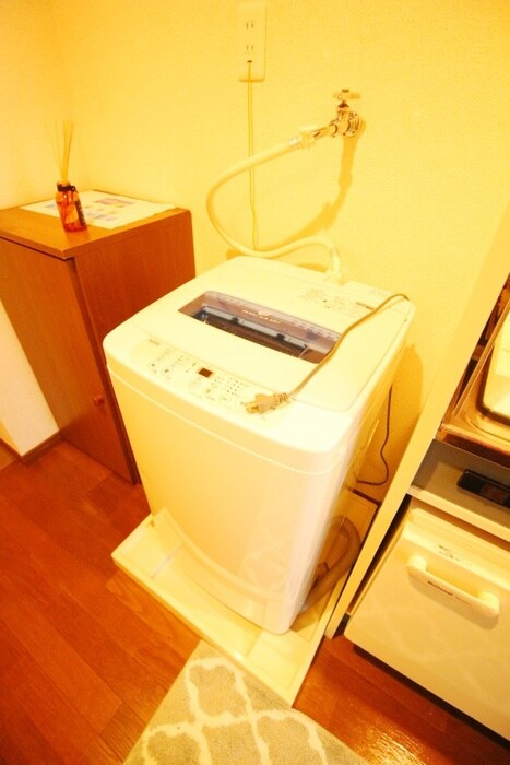 物件内観写真16　(洗濯機置場)