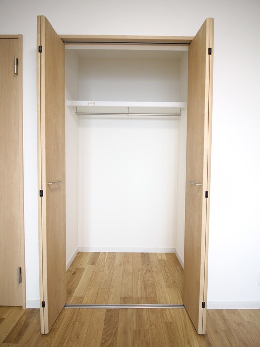 物件内観写真16　(収納)