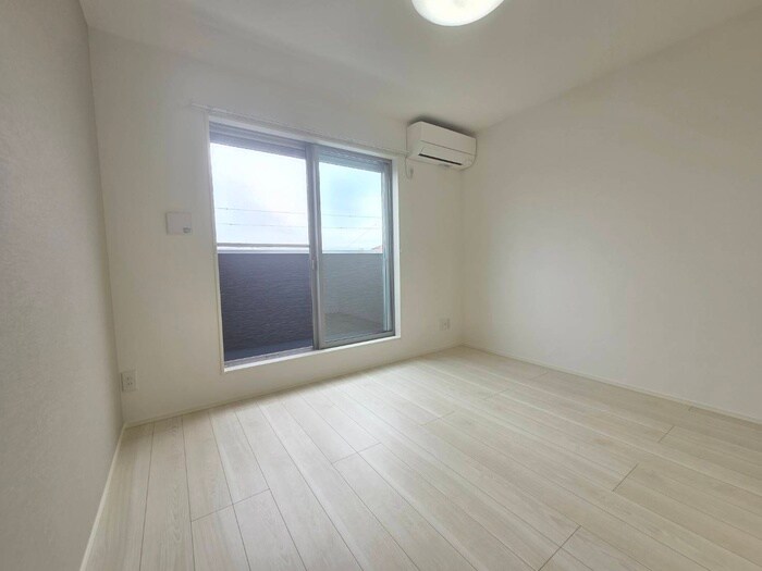 物件内観写真13　(居室)