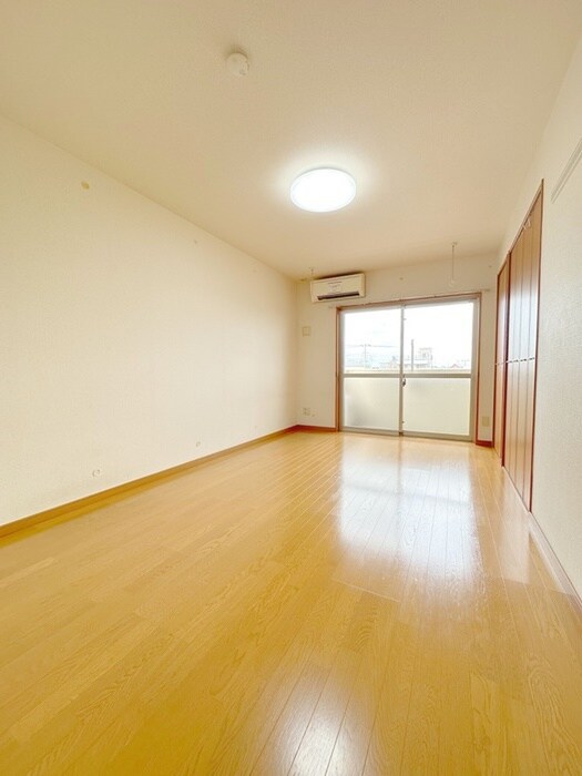 物件内観写真6　(居室)