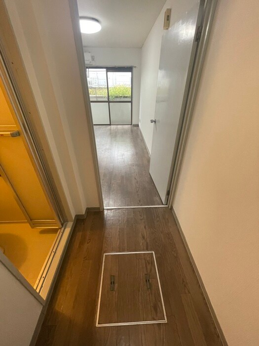 物件内観写真20　(廊下)