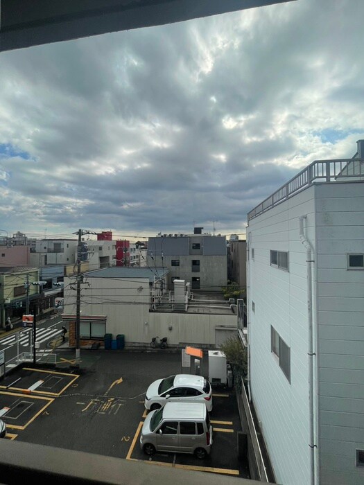 物件内観写真21　(室内からの展望)