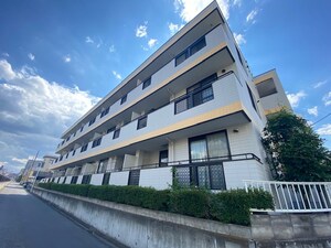 ネオマルシェ外観写真
