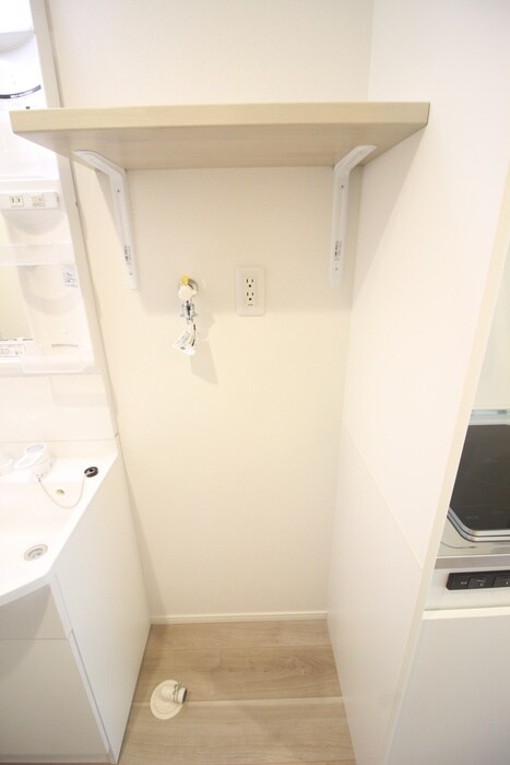 物件内観写真15　(洗濯機置場)