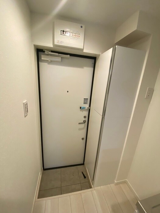 物件内観写真16　(玄関)