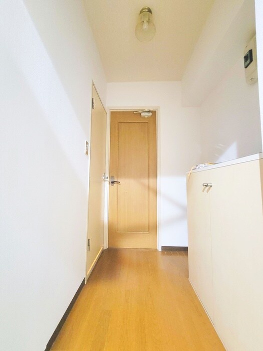 物件内観写真18　(廊下)