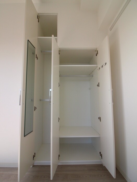 物件内観写真15　(収納)