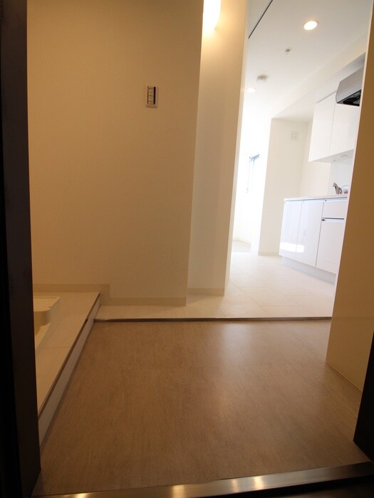 物件内観写真18　(玄関)