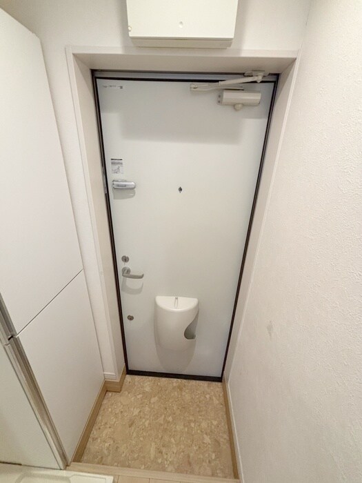 物件内観写真16　(玄関)