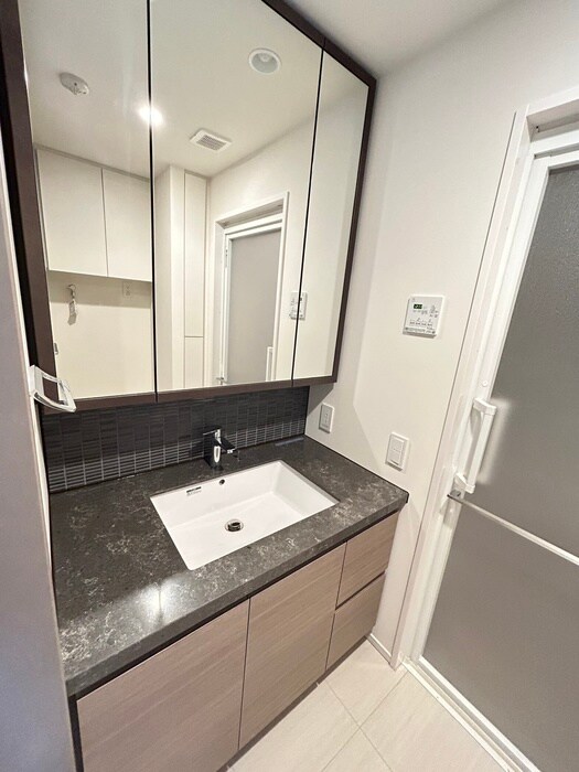 物件内観写真13　(洗面)