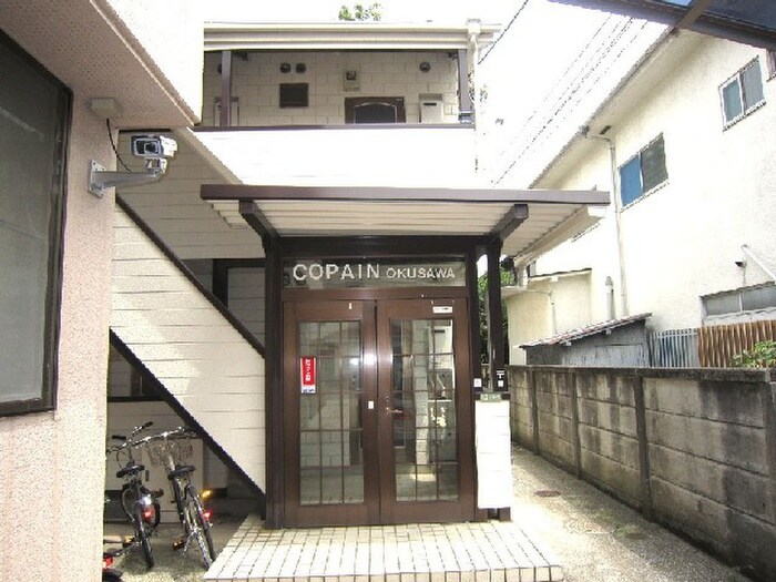 物件外観写真2　(エントランス部分)