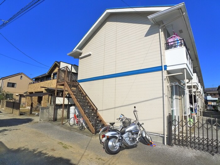 物件外観写真2　(エントランス部分)