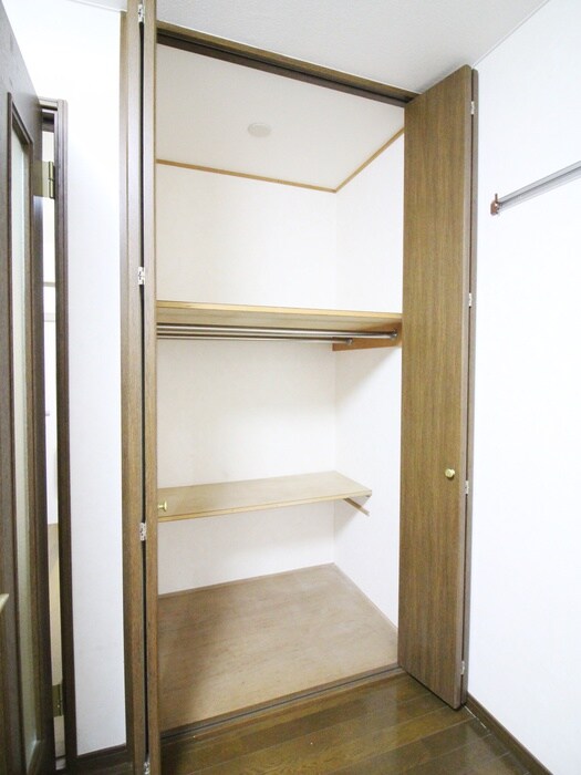 物件内観写真15　(収納)