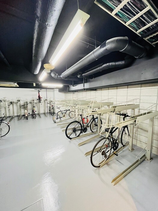 物件外観写真6　(駐輪場)