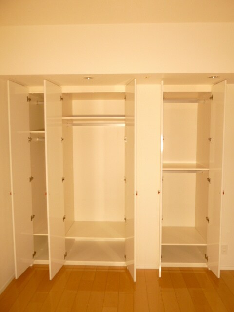 物件内観写真13　(収納)