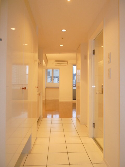 物件内観写真14　(廊下)