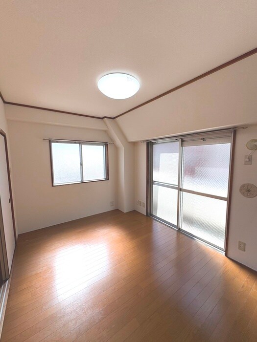 物件内観写真9　(居室)