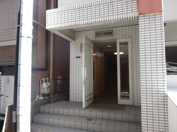 物件外観写真5　(エントランス部分)