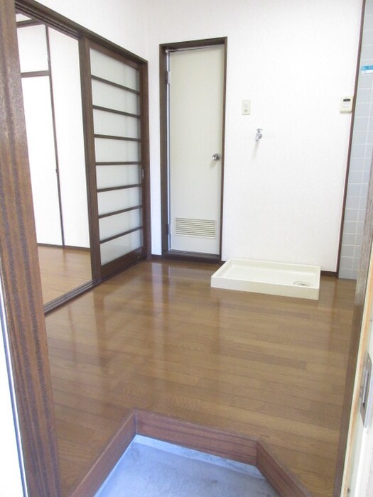 物件内観写真7　(玄関)